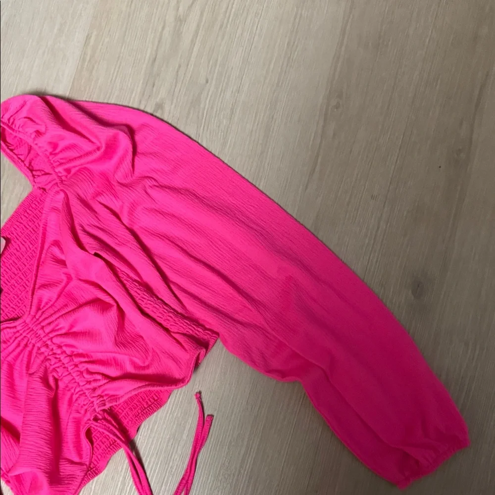 H&M Fuchsia Long Sleeve Ruched Top